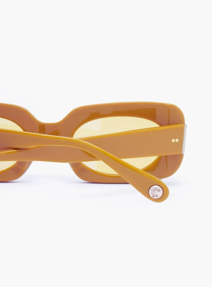 Aperçu Eyewear - Women's Alyssa 01 Sunglasses - Rack Hunt