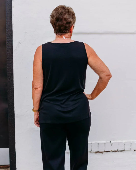 A La Carte - Boat Neck Sleeveless Knit Tunic - Rack Hunt