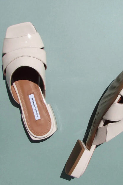 About Arianne - Women's Sybille Vegan Flat Sandal - Rack Hunt