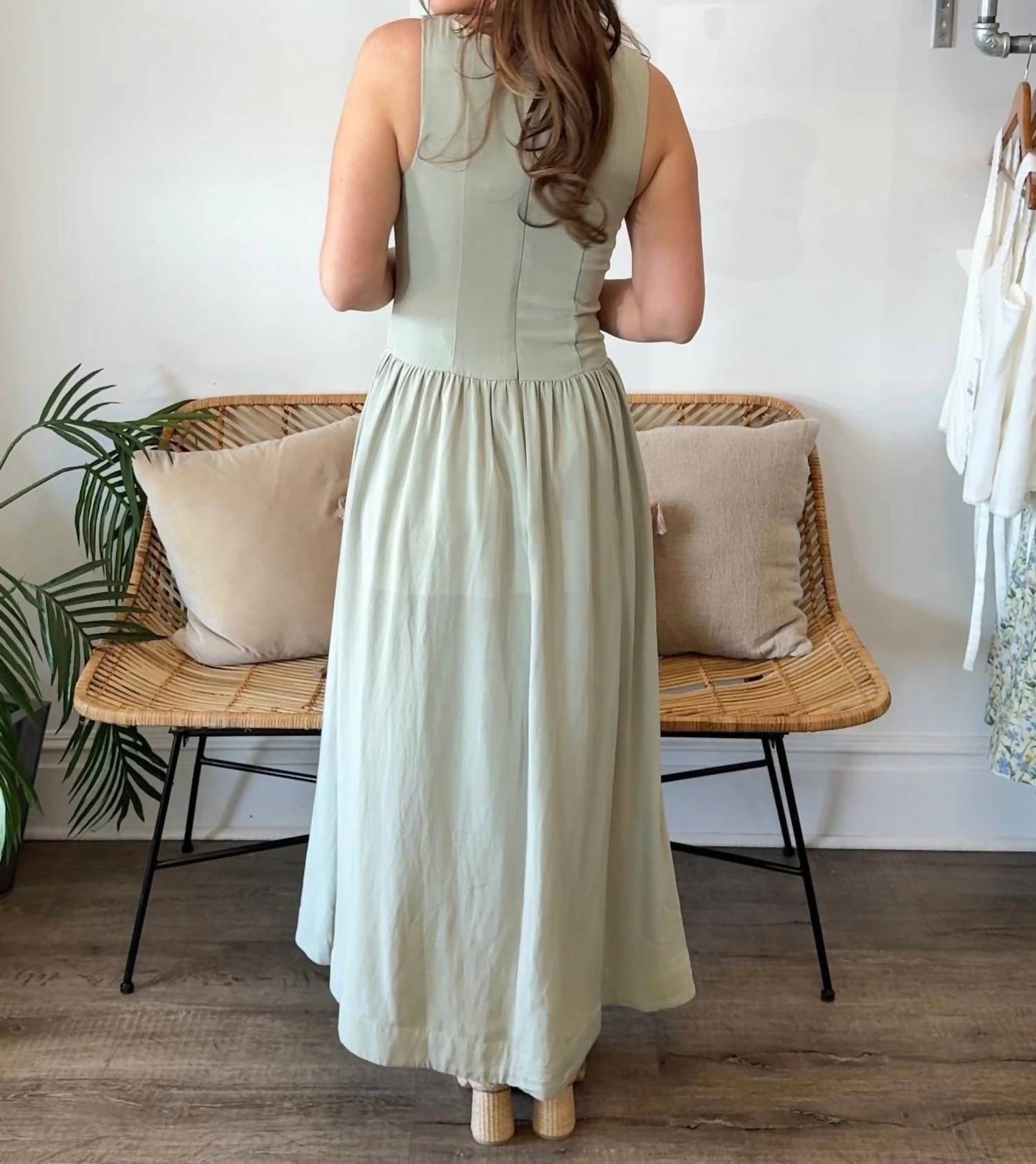 Marleigh Sleeveless Midi Dress