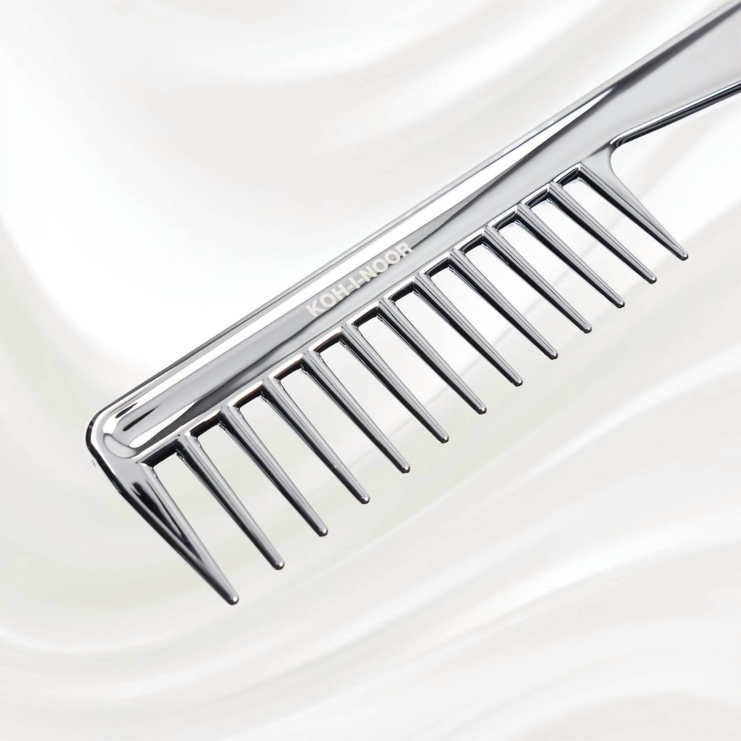 Koh-I-Noor Beauty USA - Women's Wide Tooth Comb With Handle - Rack Hunt -