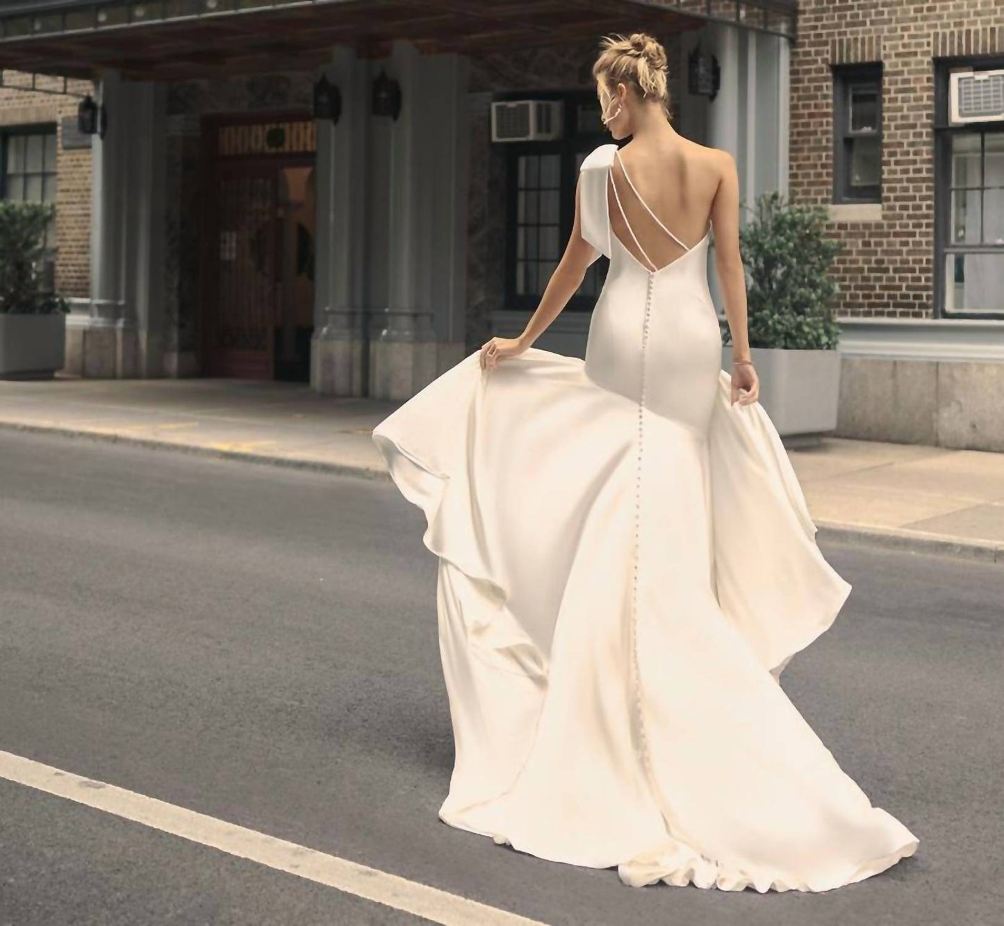 Saratoga One-shoulder Wedding Gown