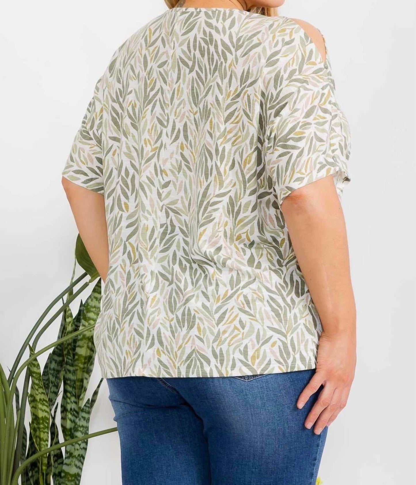 Perseption - Printed Leaf Short Sleeve Top Plus - Rack Hunt -