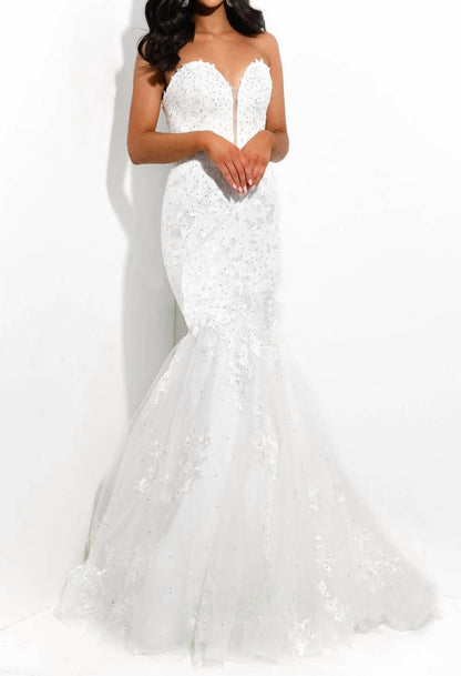 Embroidered Sweetheart Trumpet Gown