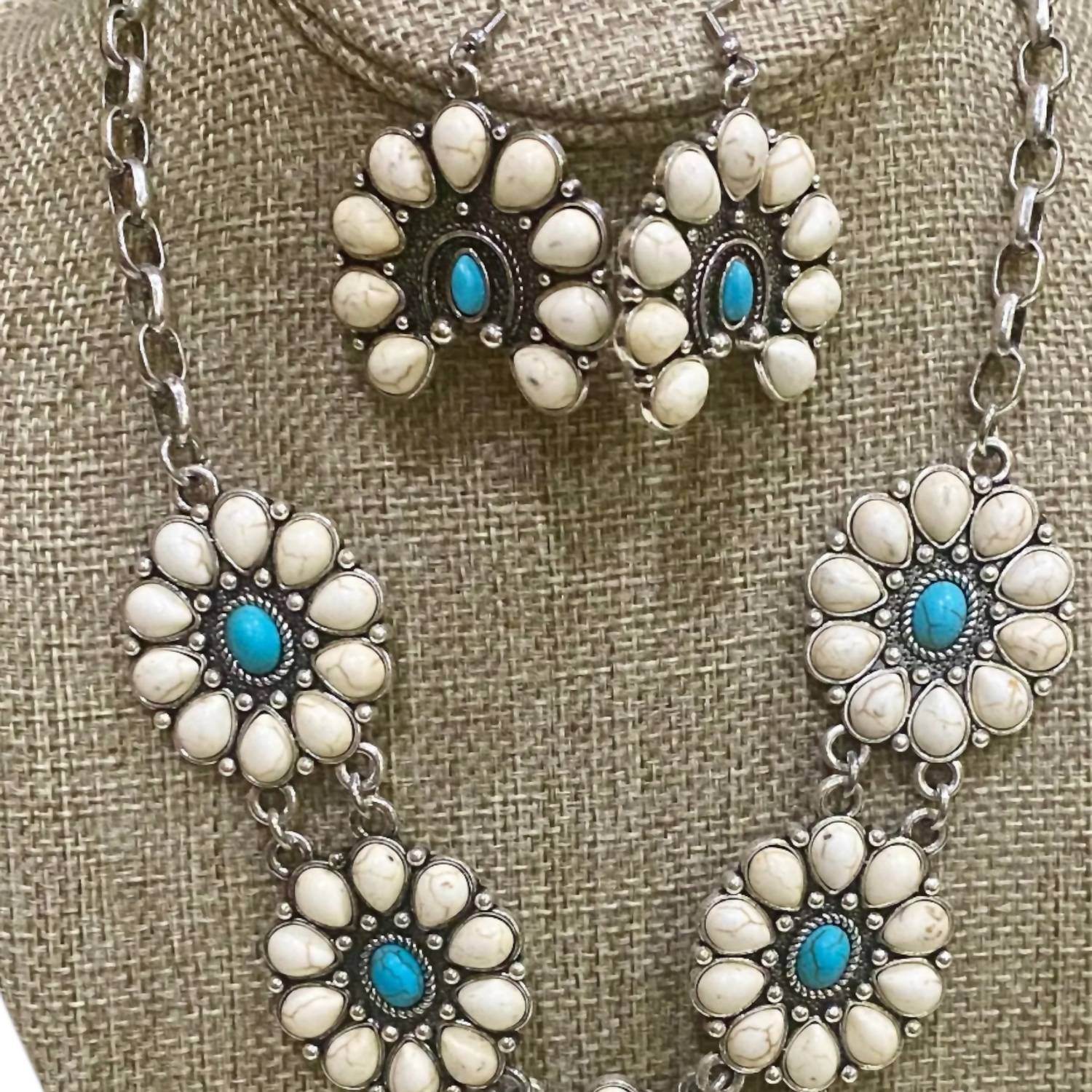 The Runnin' Iron - Women's Squash Blossom Jewelry Necklace Set - Rack Hunt -