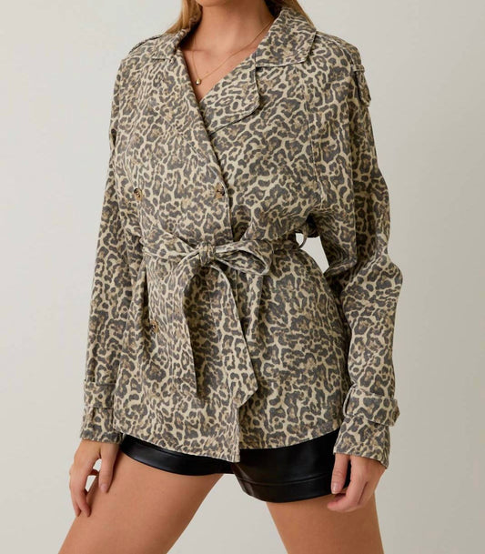 LEOPARD PRINTED DOUBLE BREASTED SHORT TRENCH COAT