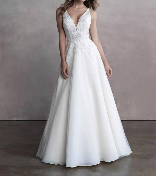 Sleeveless Wedding Gown