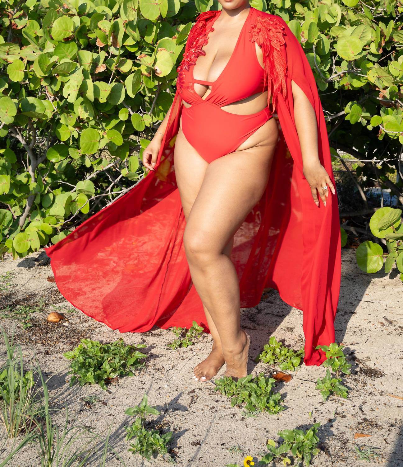 Gyv Me Body - Regal Cape - Rack Hunt -