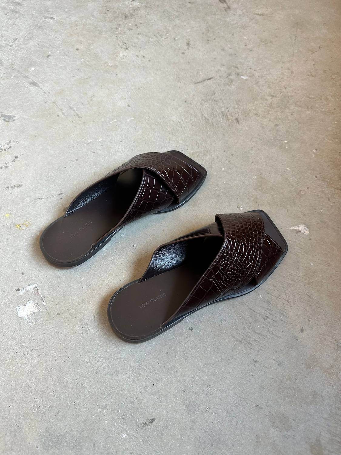 Low Classic - Leather Crossover Sandals - Rack Hunt -