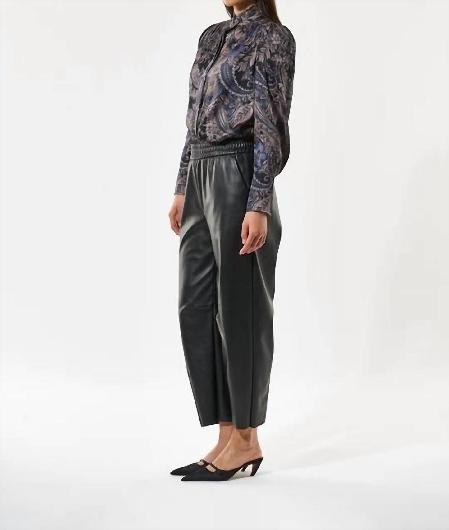 Nicola Long Slight Puff Sleeves Blouse