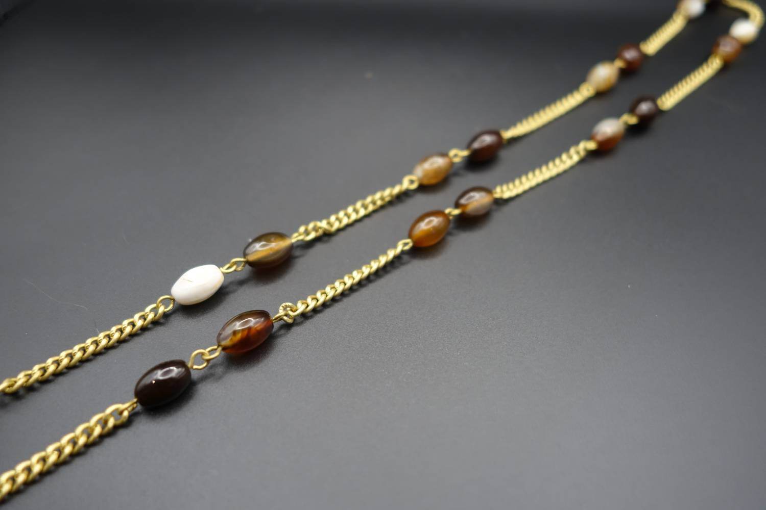 StandAwt - Women's Carnelian Sunglasses Chain - Rack Hunt -