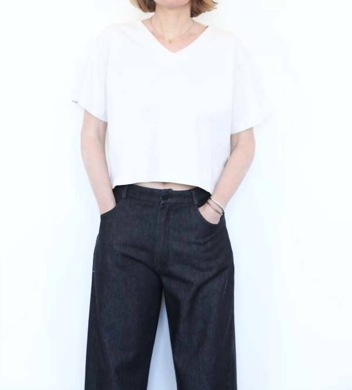 V-neck Short Sleeve Crop Tee