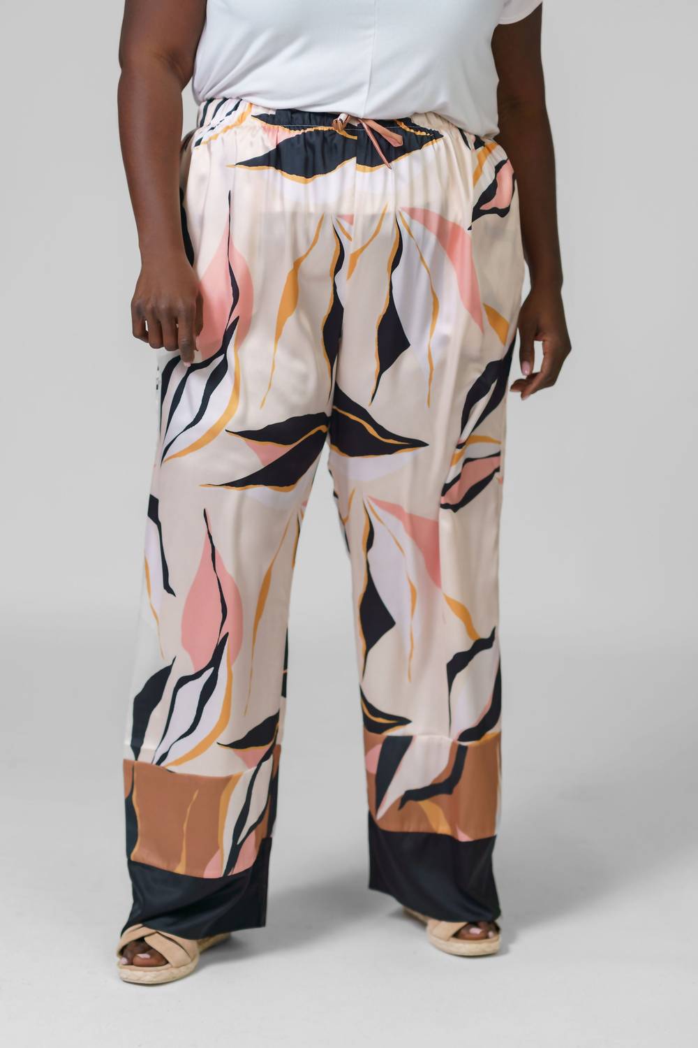 WIDE-LEG PRINT PANTS