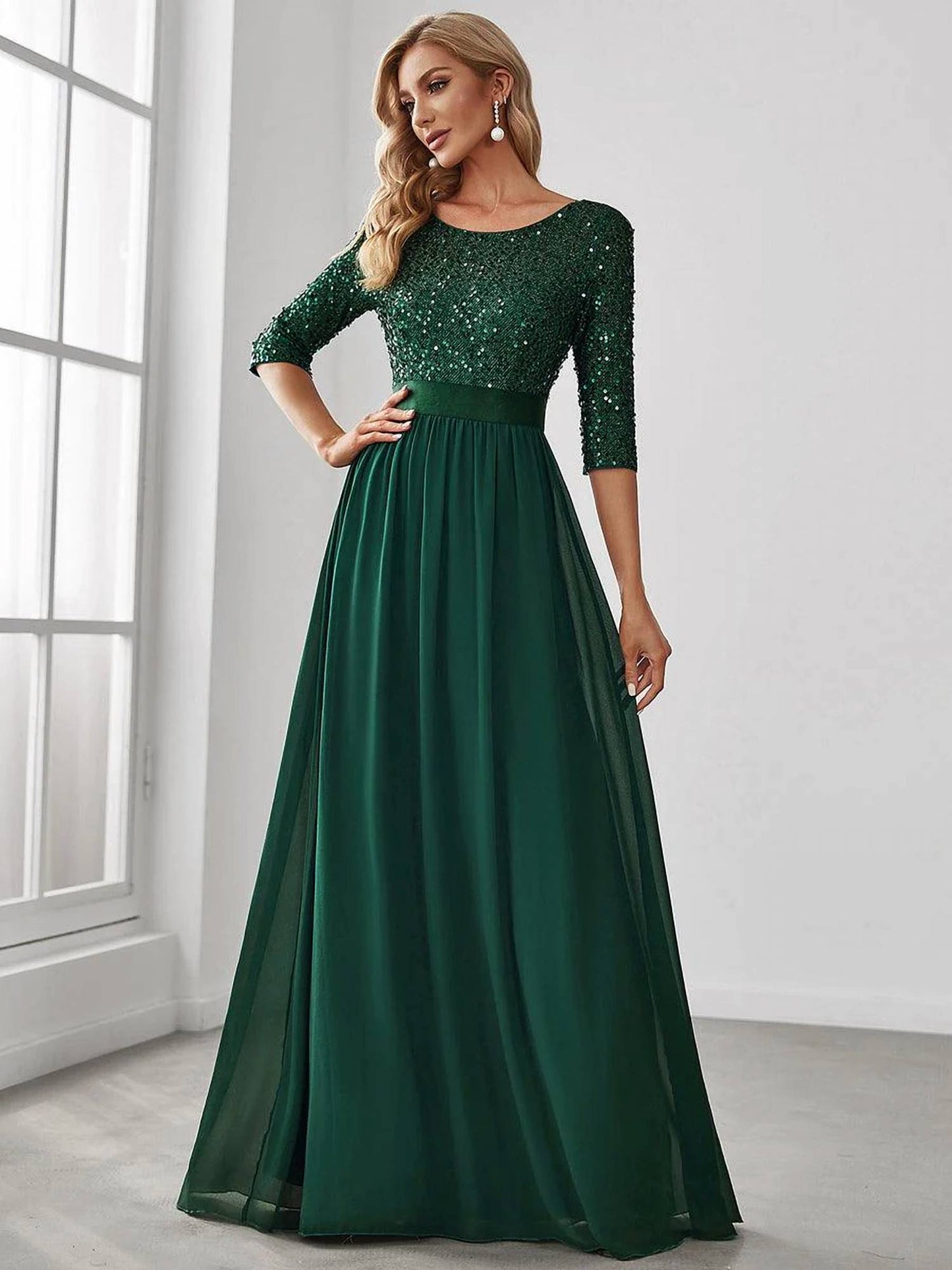 Elegant Round Neckline Sequins Dress