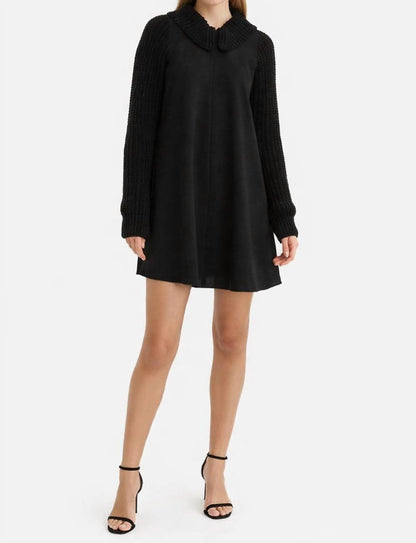 Peter Pan Collared Knit Dress