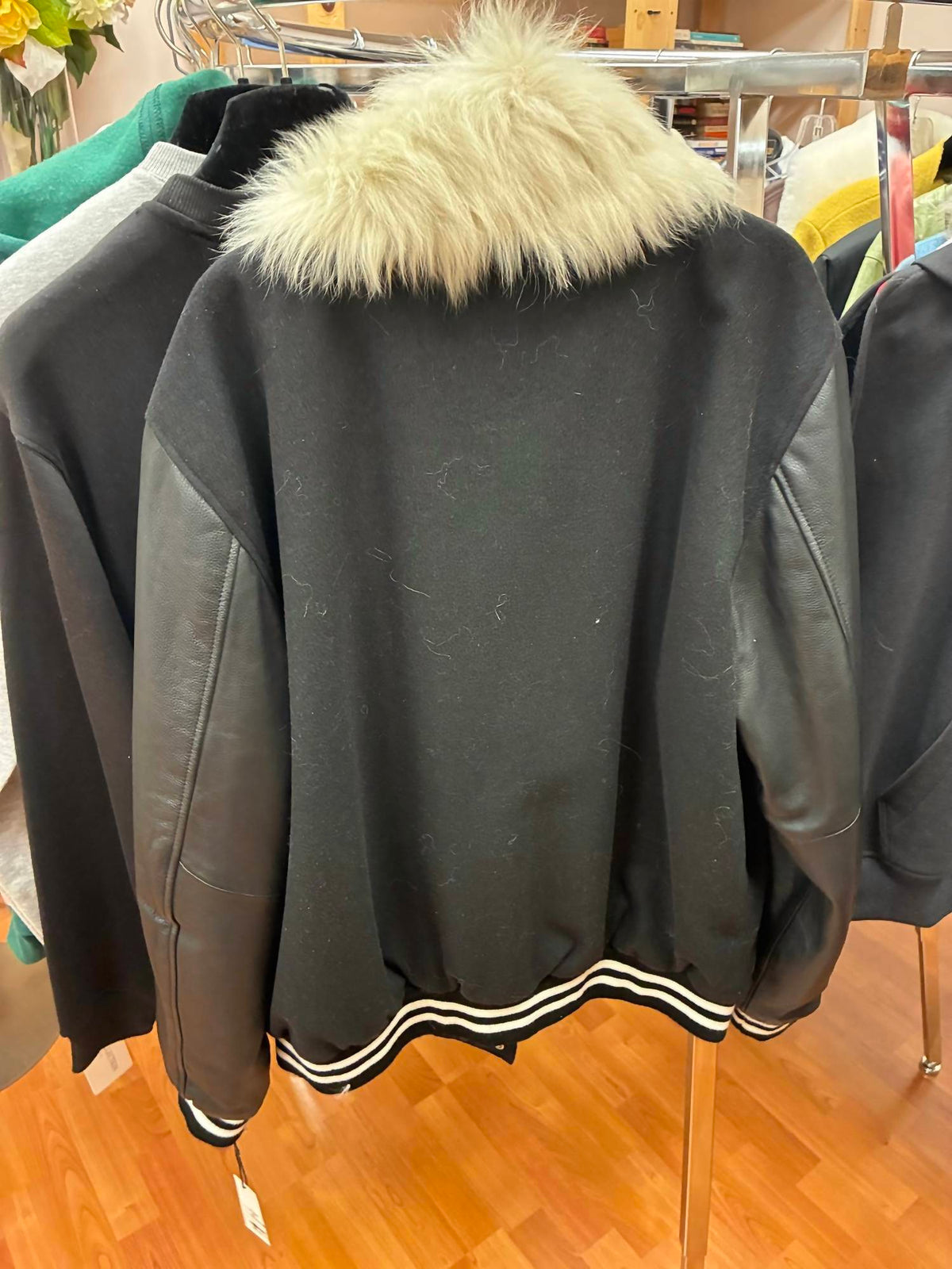 Unisex - Detchable Fox Fur Jacket