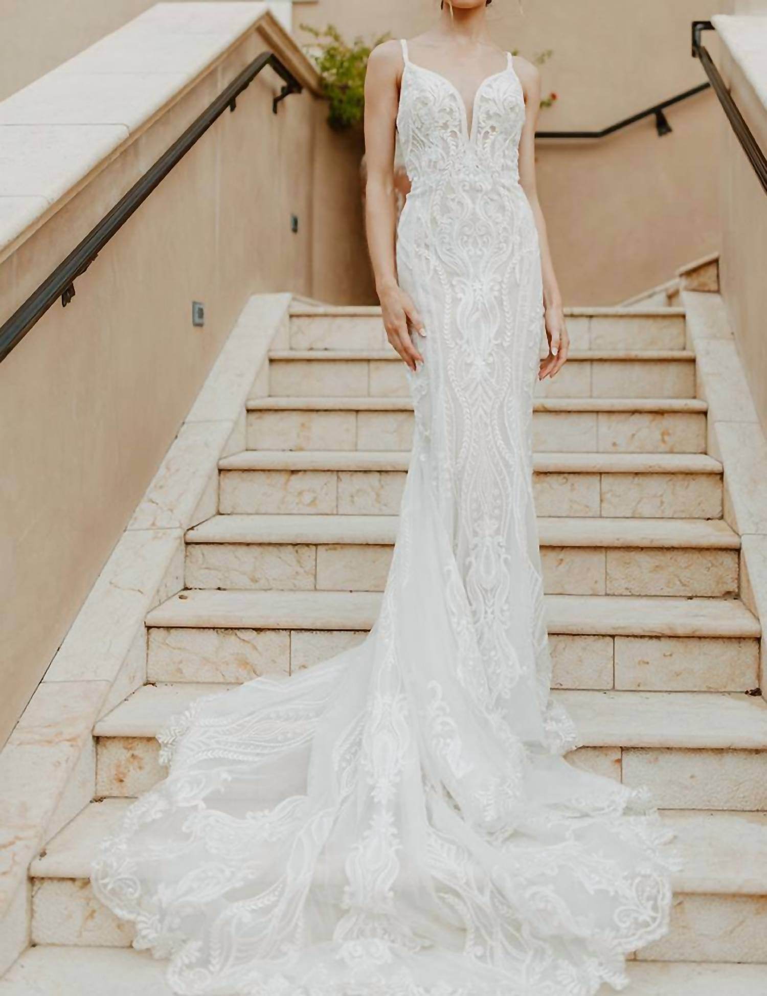 Essence of Australia - Glamorous Lace Fit-and-flare Wedding Gown - Rack Hunt