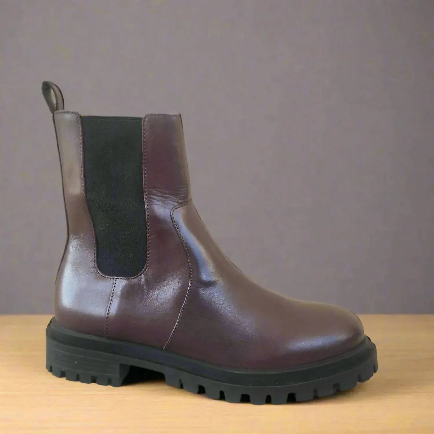 Arezzo - Women's Chelsea Leather Boots - Rack Hunt