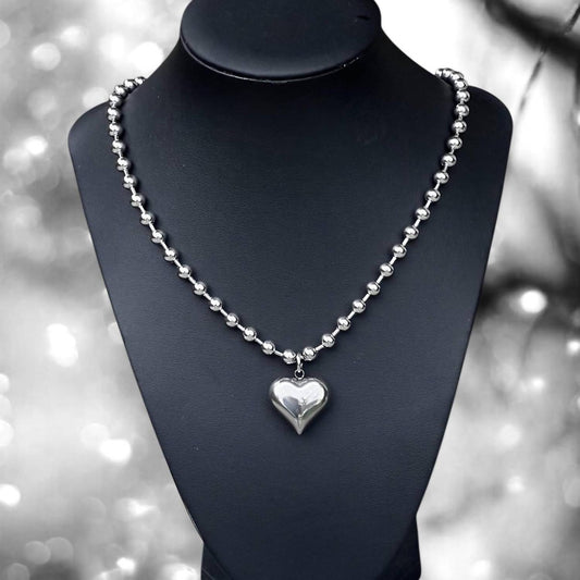 Women's Hatti Heart Necklace
