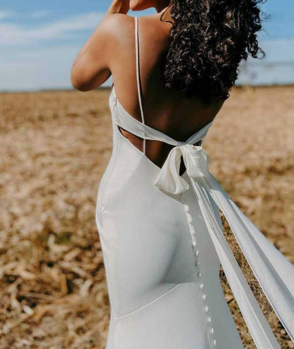 Clean And Simple Sheath Wedding Dress