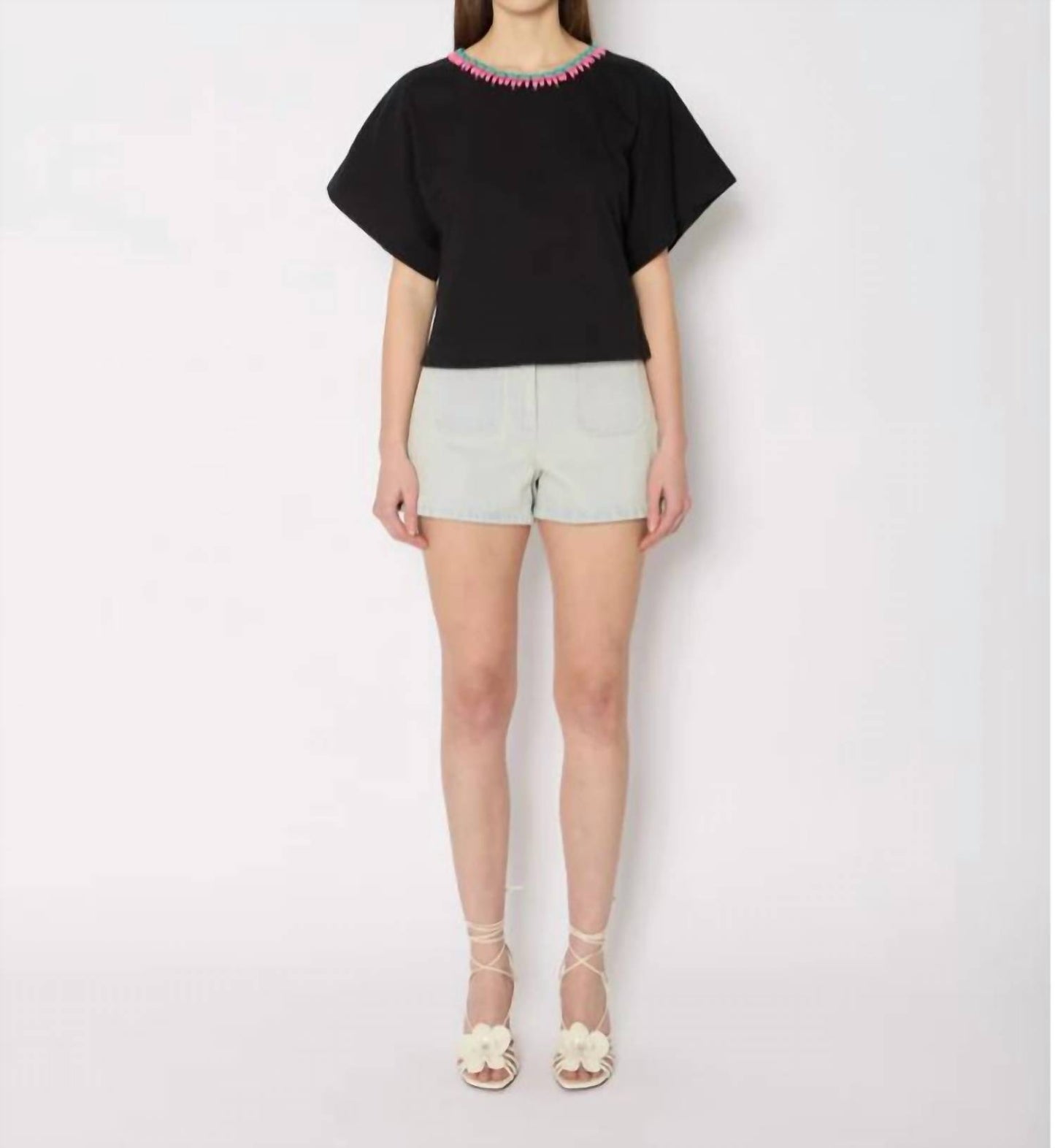 Tember Crew Neck Tee With Contrast Neck Embroidery