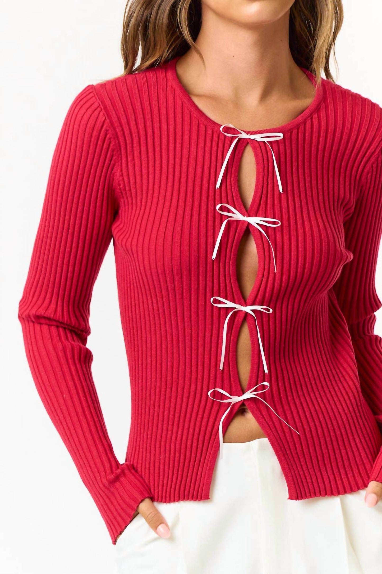 BABE - Bow Cut Sweater - Rack Hunt -