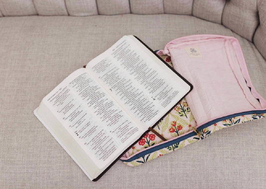 Women's Quilted Bible Cover Bag