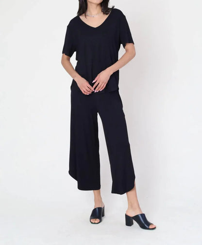 Diverse Group - Breathable Bamboo Capri Pants - Rack Hunt