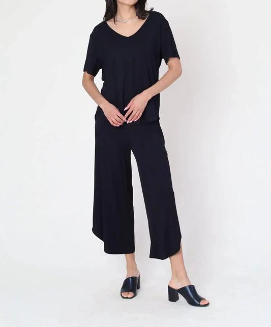 Diverse Group - Breathable Bamboo Capri Pants - Rack Hunt
