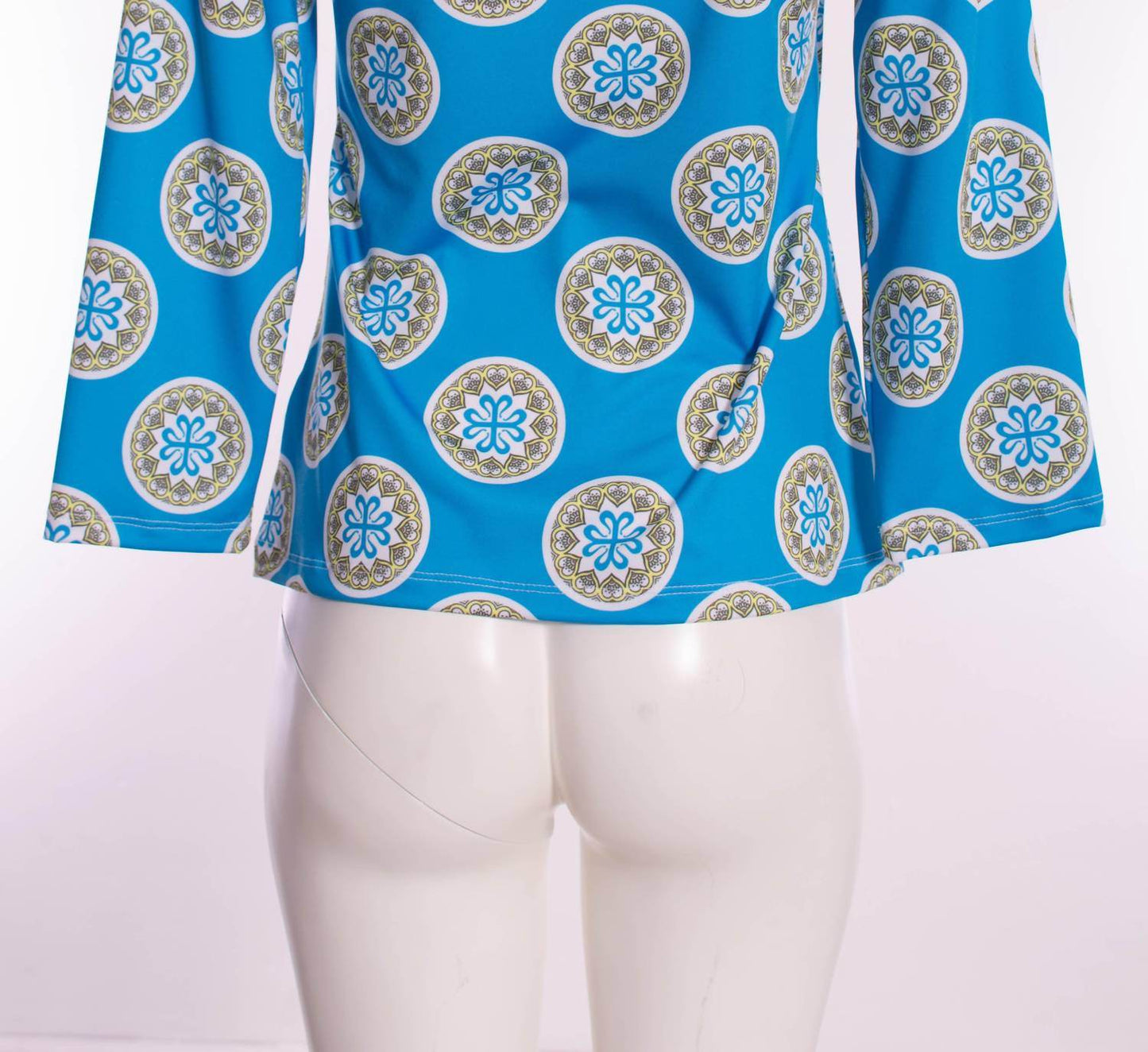 Michelle Parisou - Women's Raya V-neck Top - Rack Hunt -