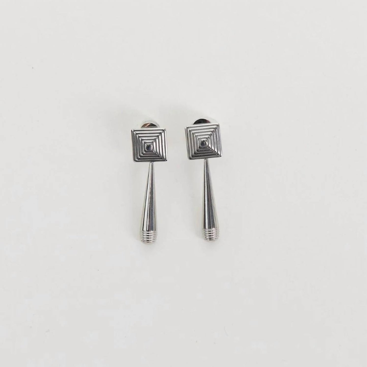 Women's Iris Earrings