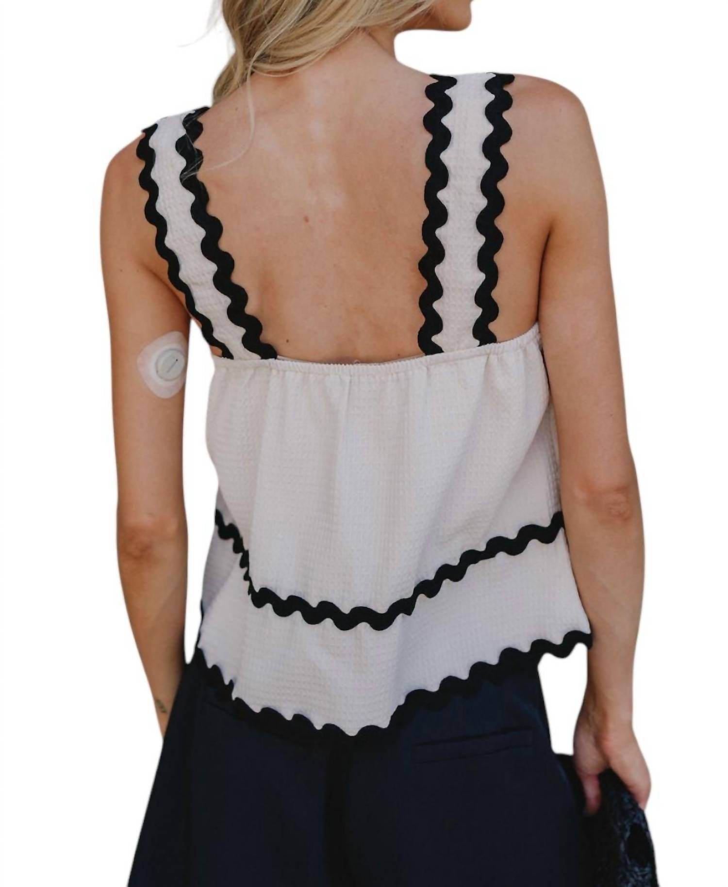 How Very Loved - Sadie Textured Tank Top - Rack Hunt -