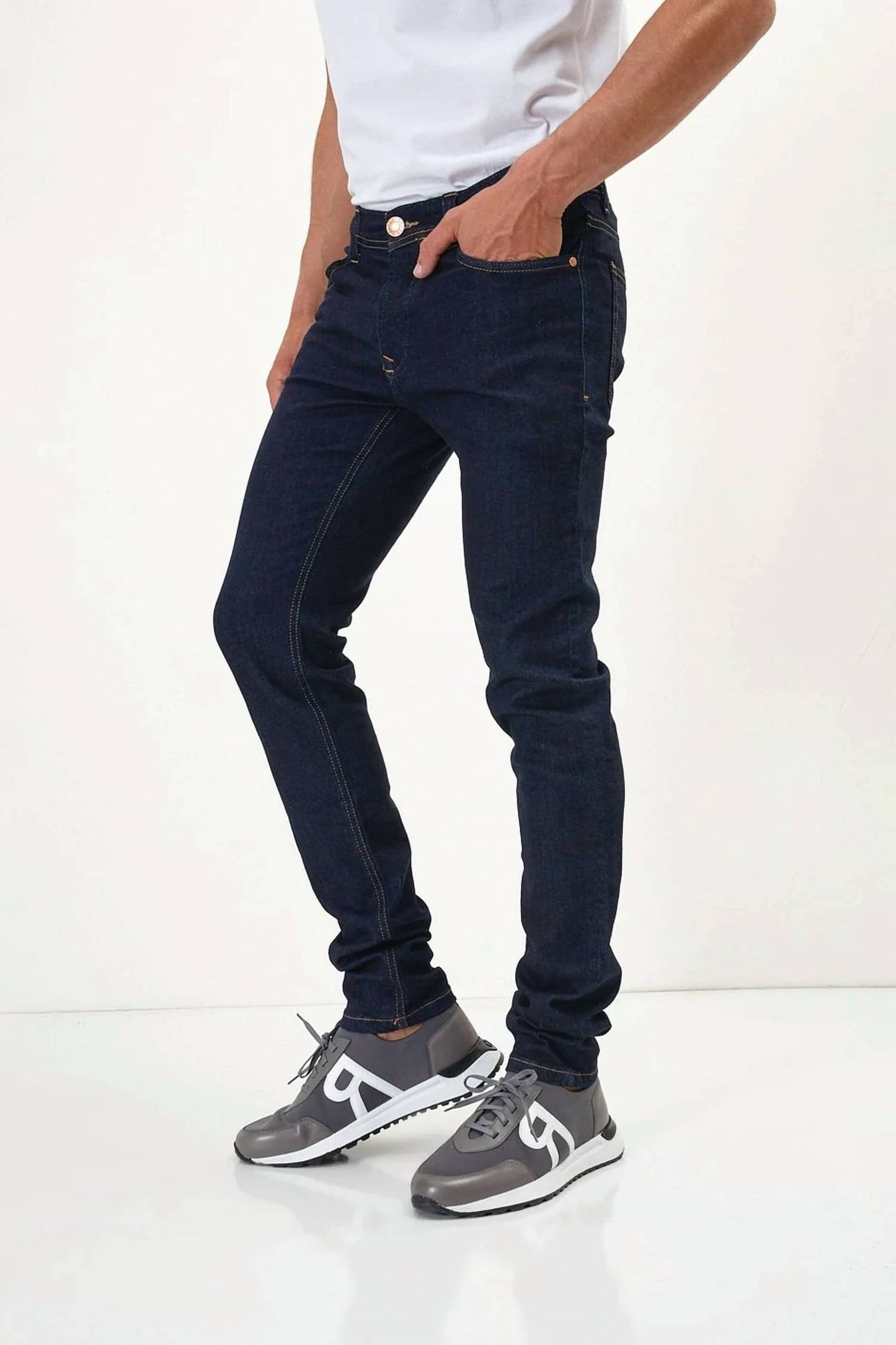 Men's Slim Fit Tapered Ankle Jeans