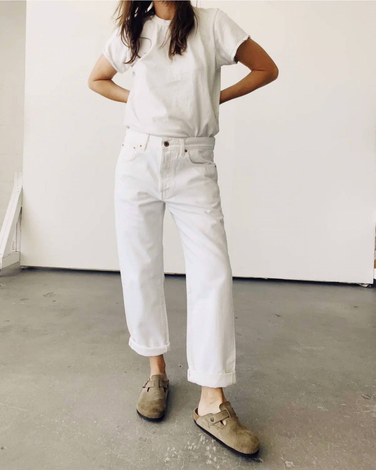 Loose Crop Mid Rise Jeans
