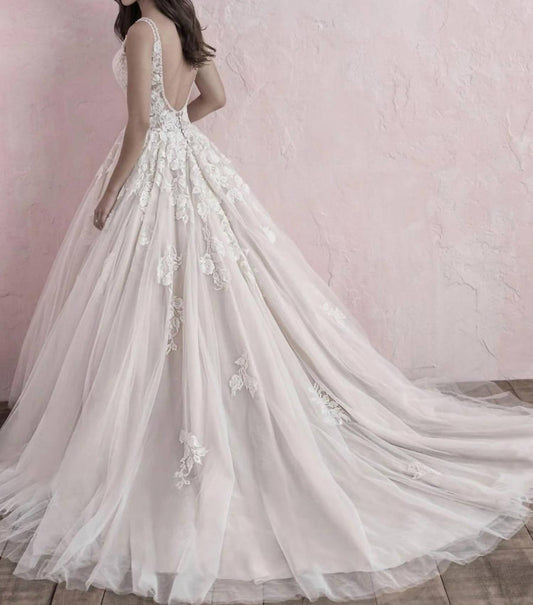 Tulle Ballgown Wedding Dress