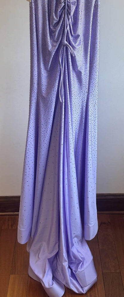 Long Body-Skimming Prom Gown