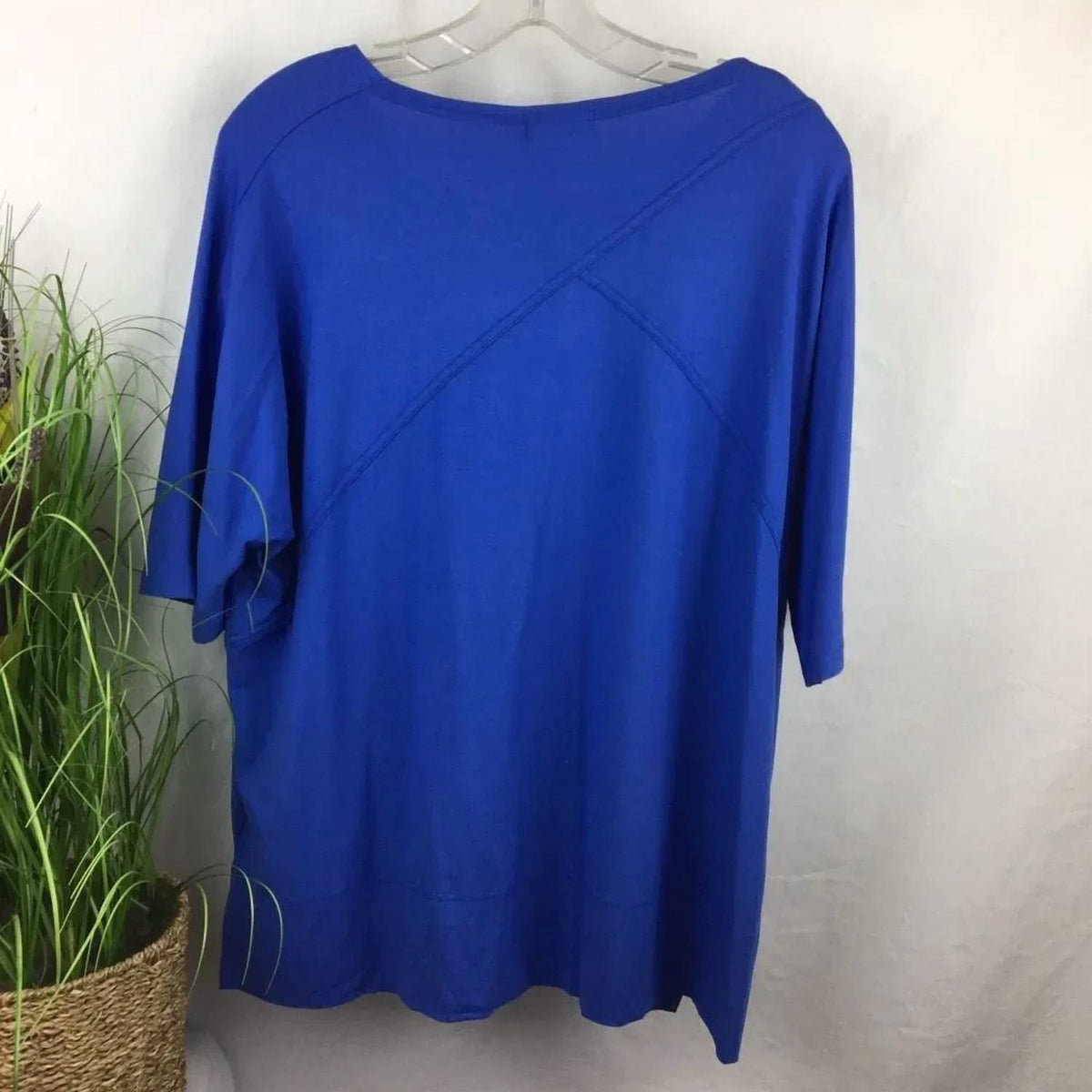 Eloise Tee