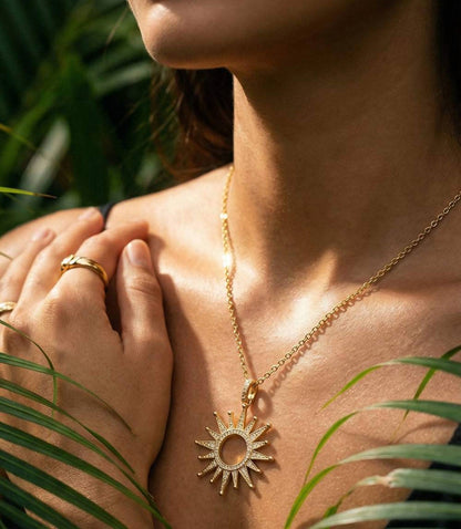 Women's Pavé Starburst Necklace