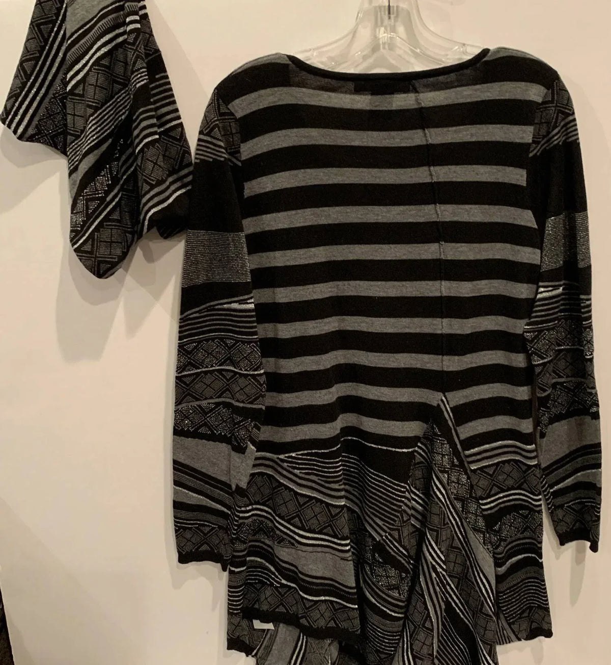 Elana Wang - Women's Long Sleeve Tunic With Scarf - Rack Hunt