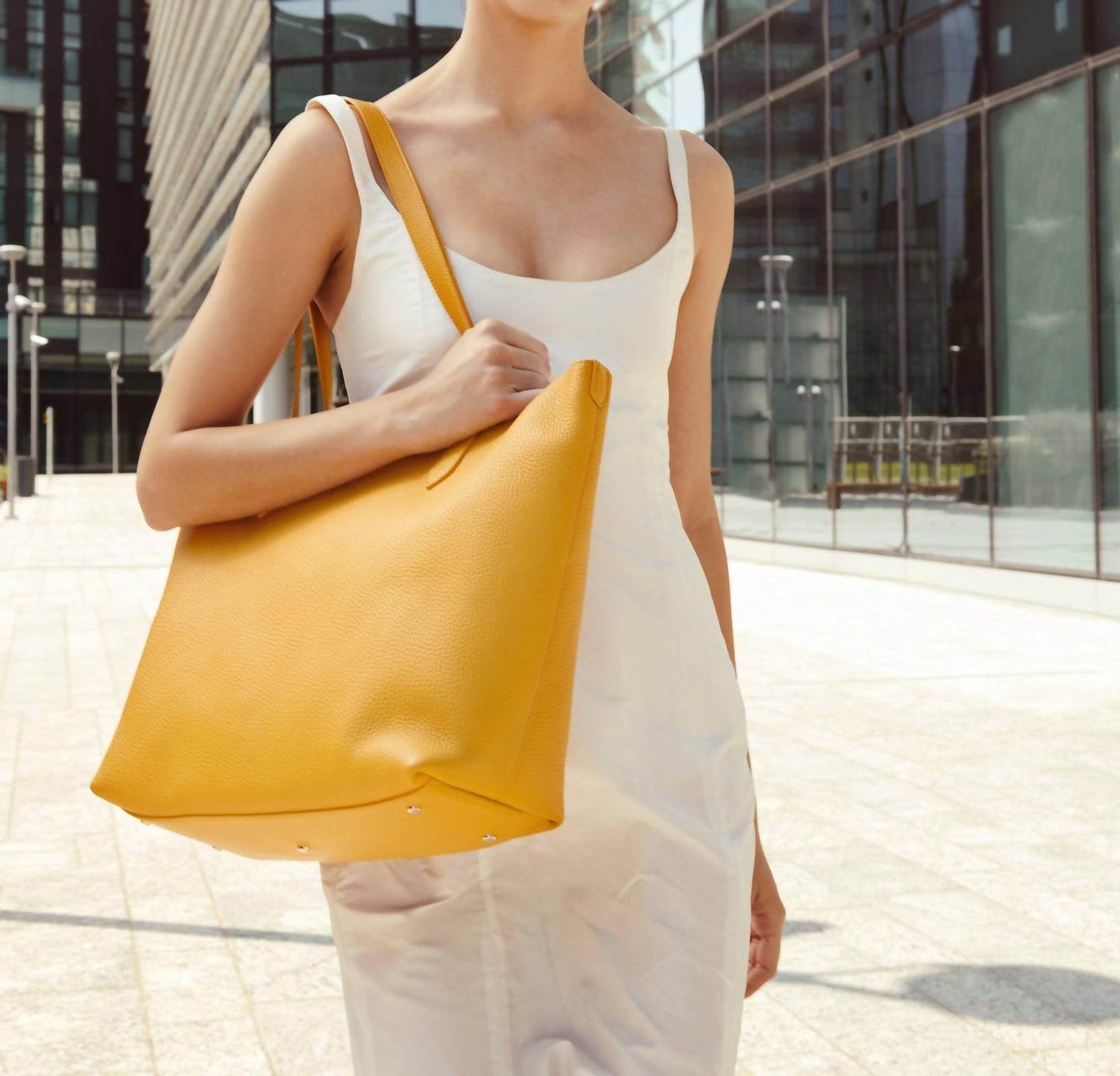 MODHER - Women's Bellagio Large Tote - Rack Hunt