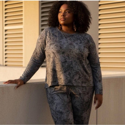Swirl Long Sleeve Top
