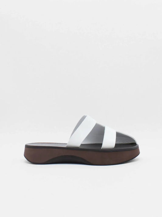 About Arianne - Women's Enzo Slide - Rack Hunt
