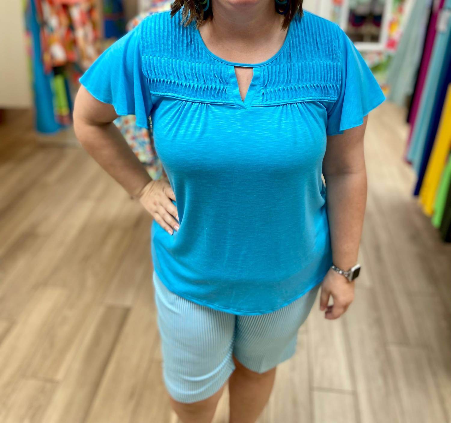 Southern Lady - Short Sleeve Round Neck Top - Rack Hunt