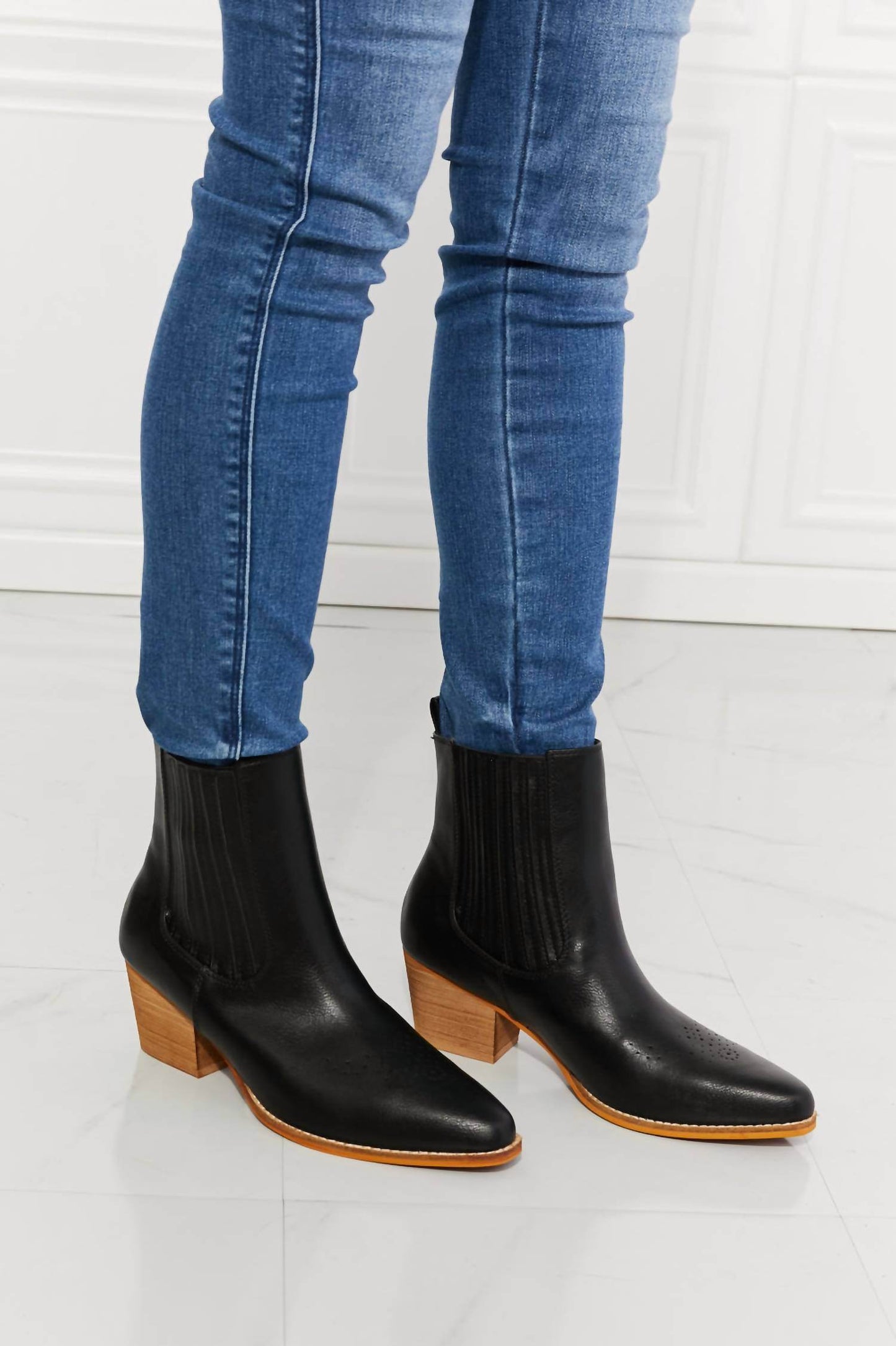 MMShoes - Women's Love The Journey Chelsea Boots - Rack Hunt -