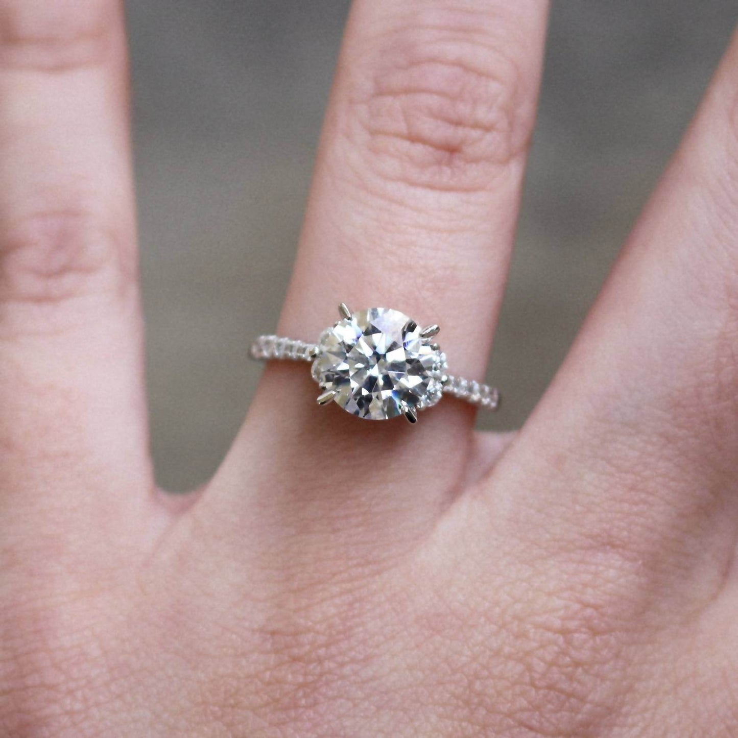 Allyanna Gifts - Women's 2.0ct 8.0mm Moissanite Engagement Ring - Rack Hunt