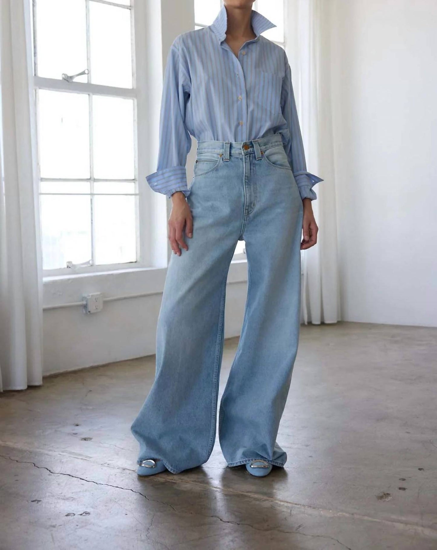 Natural Waist Baggy Jean