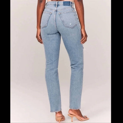 Ultra High Rise 90s Straight Jean