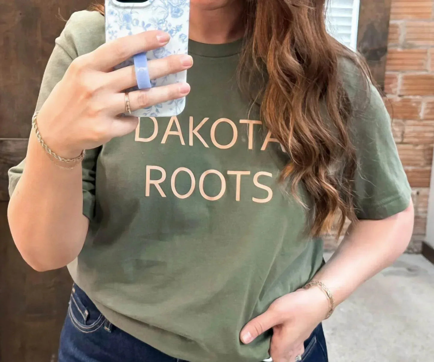 The Minted Olive - Dakota Roots Short Sleeve Tee - Rack Hunt