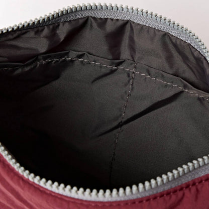 Unisex Farringdon Half Moon Bag
