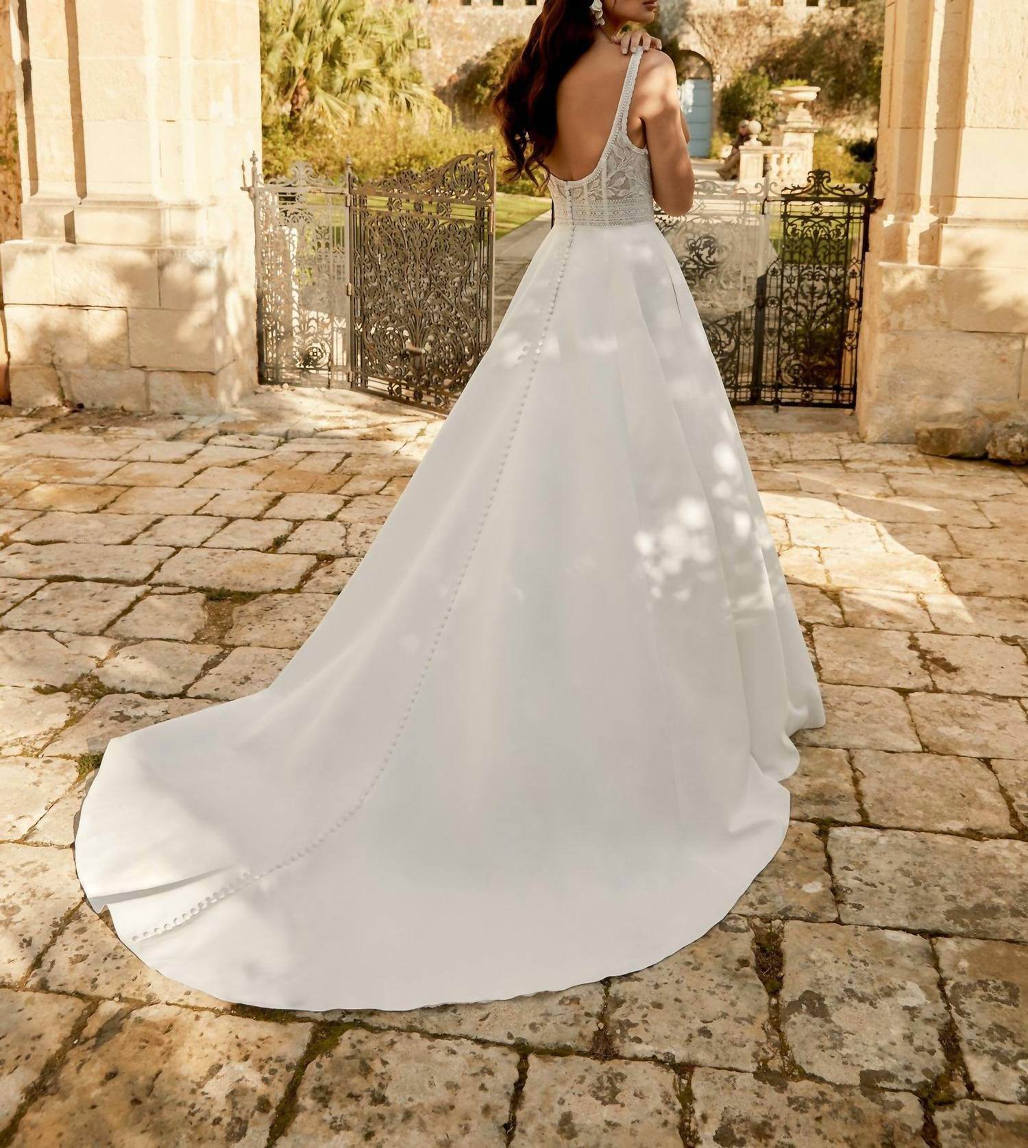 Justin Alexander - Square Neckline Wedding Gown - Rack Hunt